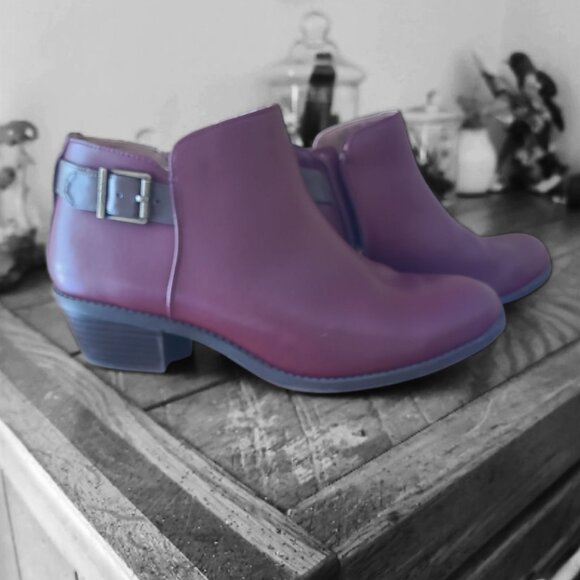 FINAL SALE  Vionic Millie Wine Boots Size 8, Leather Zip Up, Leather Upper - Picture 3 of 6